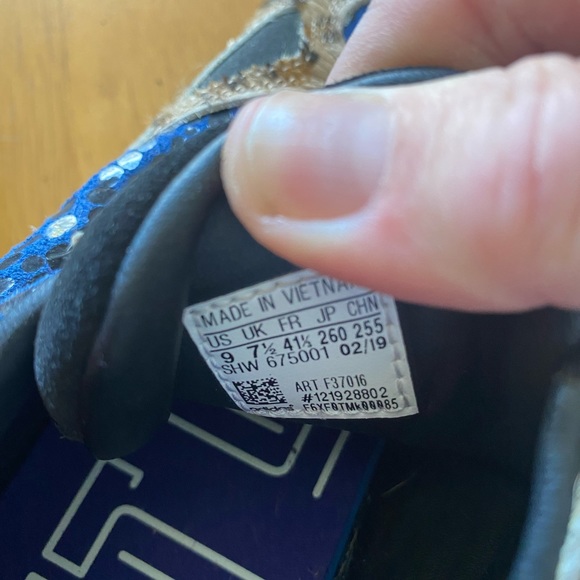 Adidas sneakers - Picture 6 of 6